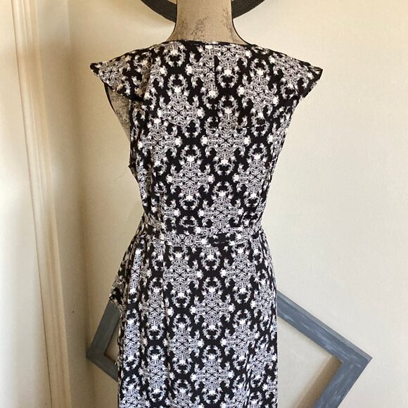 New Max Studio Wrap Dress - Picture 5 of 12